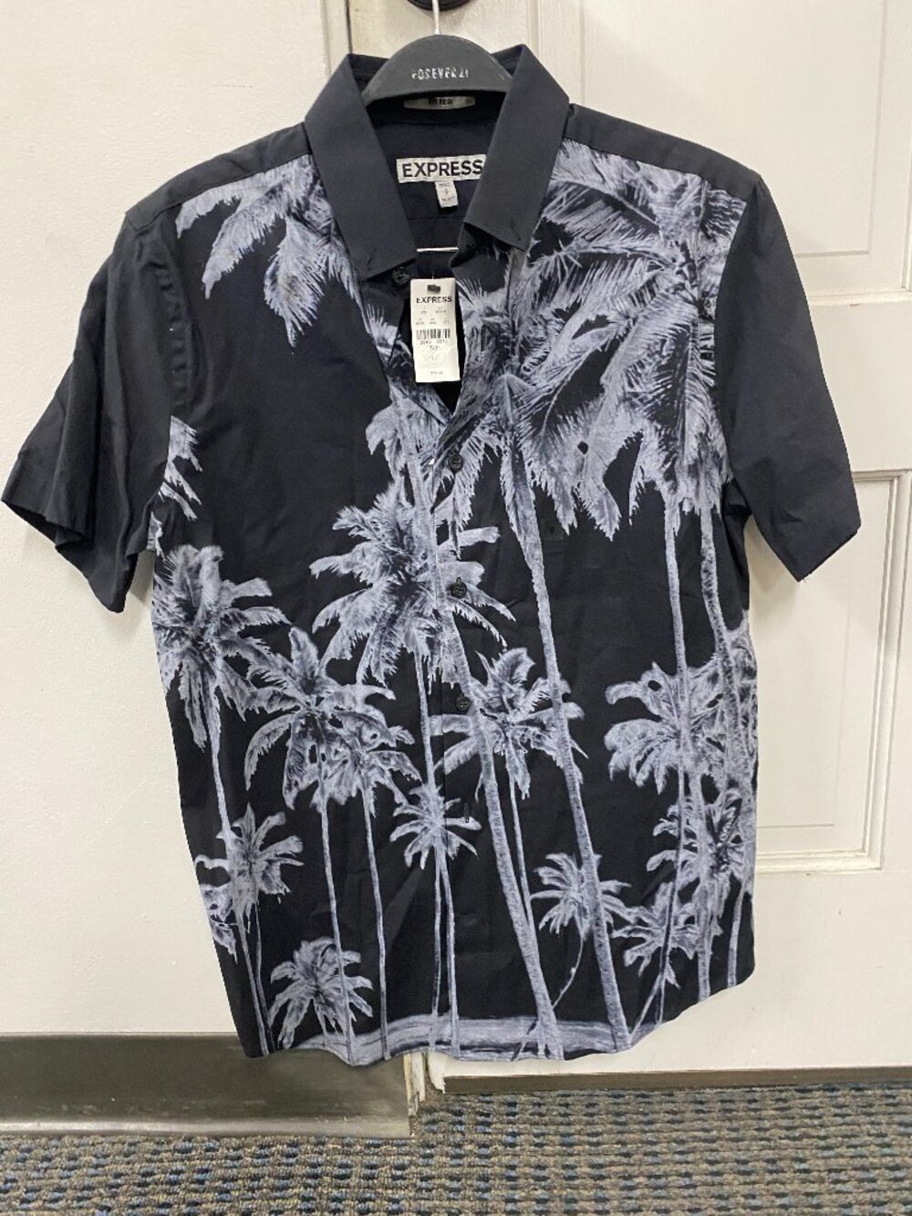 Express Men's Fitted Palm Tree Print Short Sleeve Button Down Shirt Size S Black